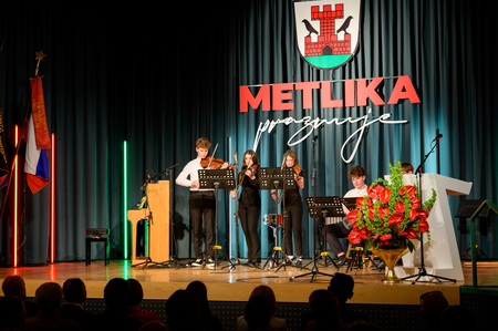2026_04_23 Sokolski dom Metlika - Slovesnost ob dnevu upora proti okupatorju in praznik Mestne skupnosti Metlika_Foto_Uros Novina_058